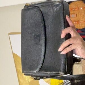 27. Burberrys Vintage Sold As Is Desc In Live No Cancel/returns